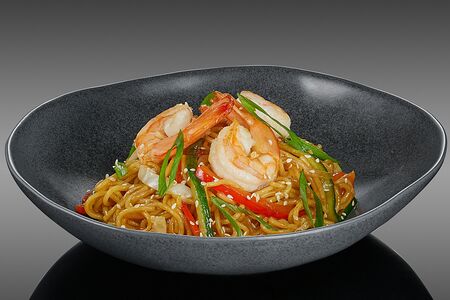 Лапша яичная с креветкой