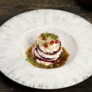 Салат со свеклой и сливочно-творожным сыром