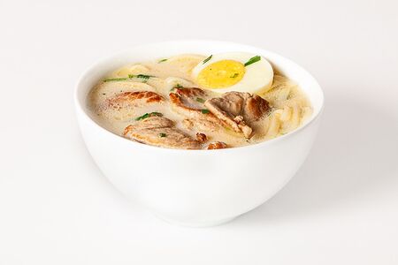 Сырный рамен со свининой
