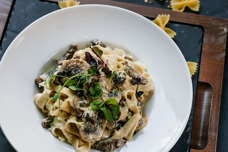 Паста с говядиной и грибами