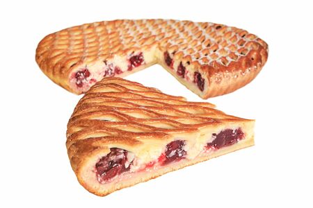 Пирог с творогом и вишней