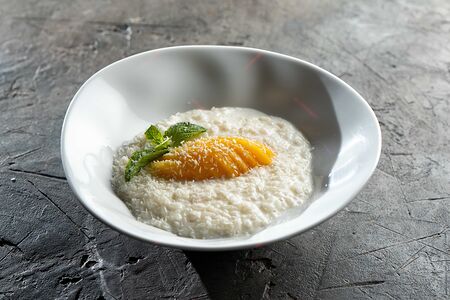 Каша Рисовая с кокосовым молоком и персиком
