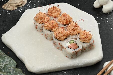 Ролл тар - тар с лососем и гребешком