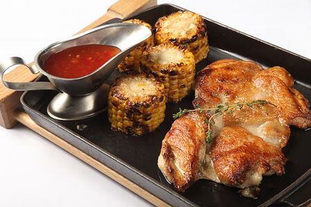 Фермерский цыпленок гриль с кукурузой