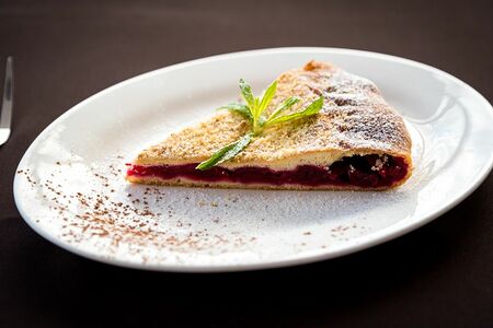 Вишневый пирог