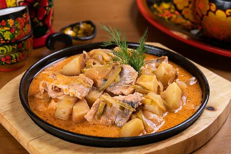 Горбуша с перцем и картофелем