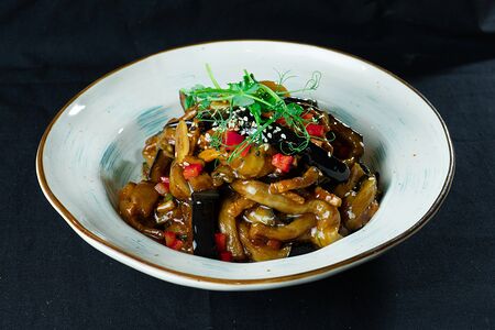 Баклажаны со свининой под соусом