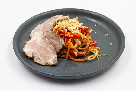 Удон со свининой