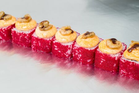 Запеченный ролл Эби 8 шт