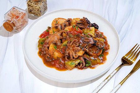 Салат с кальмаром и картофелем 200 г, Доставка