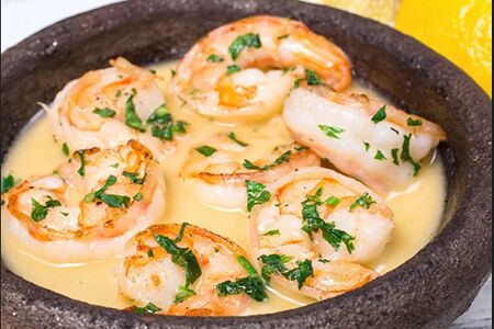 Жареные креветки в соусе