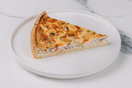 Киш с индейкой и грибами