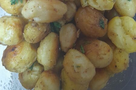 Картофель с зеленью