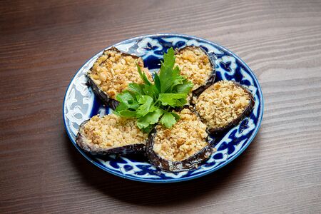 Баклажаны с орехами (пост)