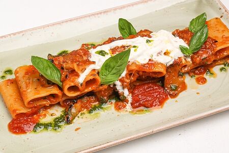 Паста Паккери с баклажанами и страчателлой