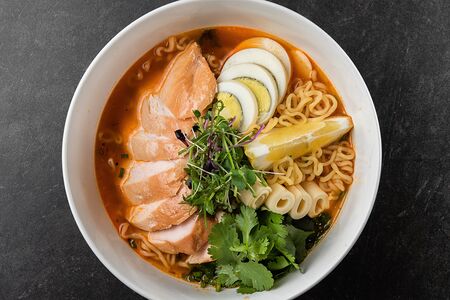 Стейк рамен с курицей