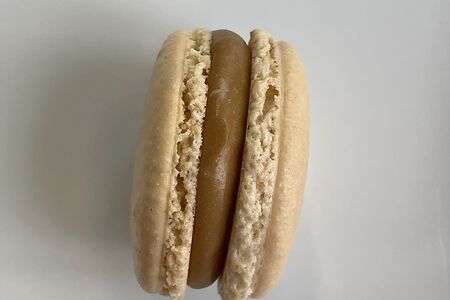 Макарун кофейный