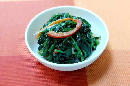 Салат из шпината