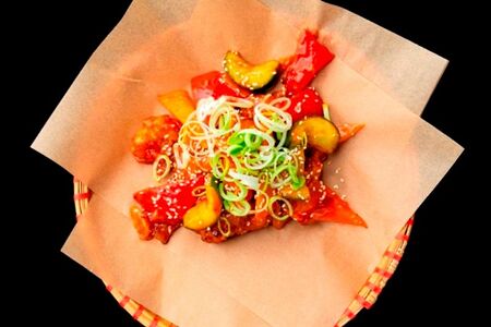 Цыпленок в кисло-сладком соусе