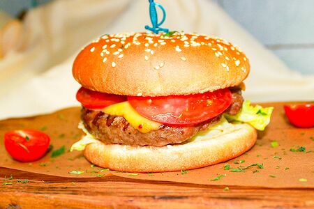 Биф бургер с мраморной говядиной