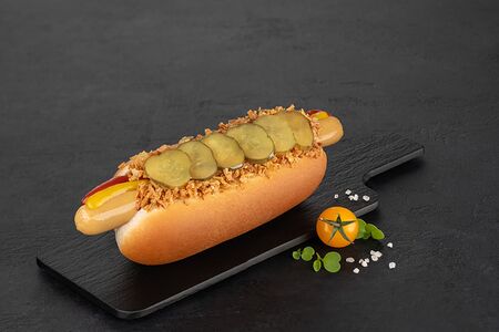 Датский хот-дог с куриной колбаской