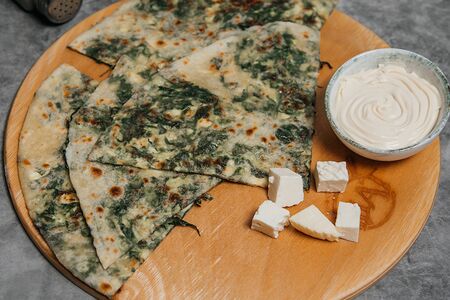 Хычин Свекольная ботва и сыр