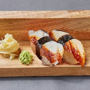 Суши с угрем