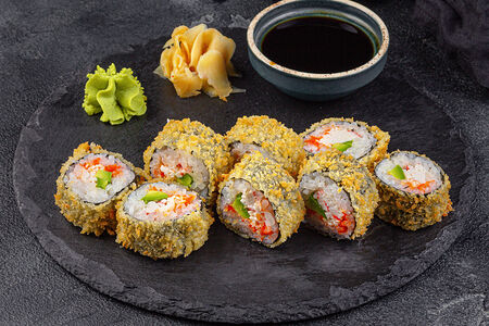 Теплый ролл с крабом