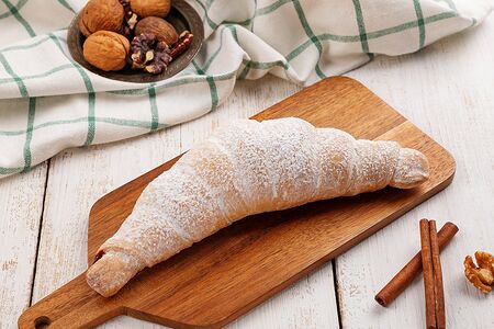 Круассан ягодный