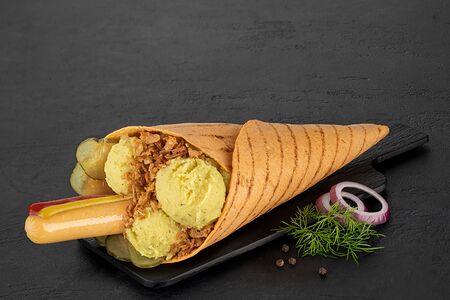 Рулле с куриной колбаской