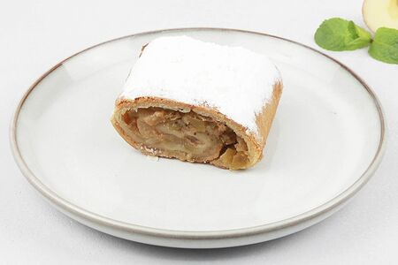 Штрудель с яблоком