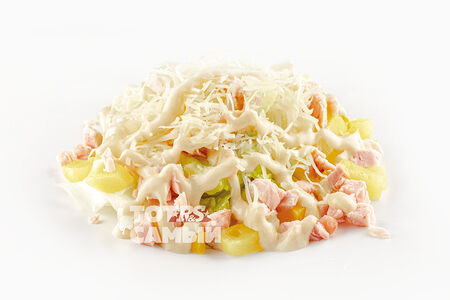 С копченой курицей и ананасами