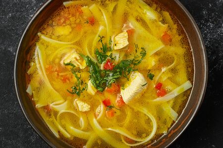 Куриный суп с лапшой