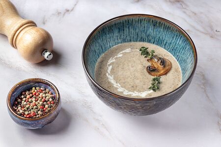 Крем-суп из шампиньонов с креметте