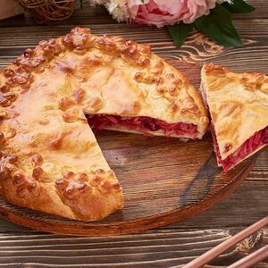 Пирог с яблоком и вишней