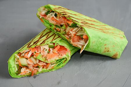 Шаурма в чесночном лаваше