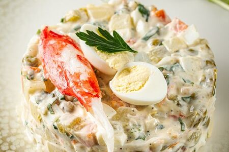 Оливье с крабом