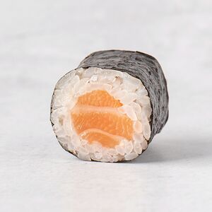 Хосомаки с лососем