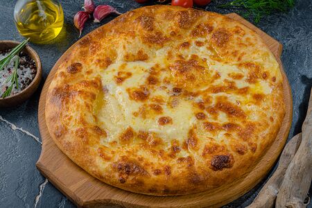 Хачапури по-мегрельски большое