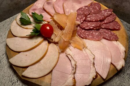 Ассорти колбас с куриным балыком