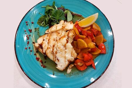 Треска с овощами