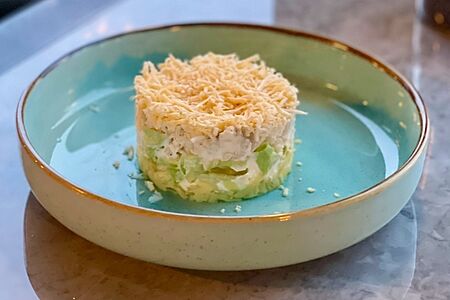 Мимоза с запеченным судаком