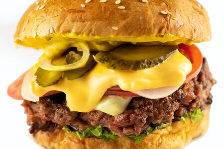 Между булок