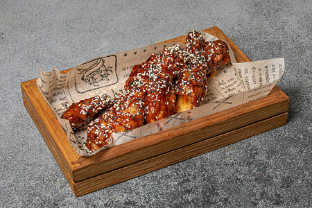 Куриные крылья с соусом барбекю