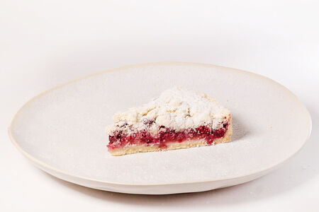 Пирог с брусникой