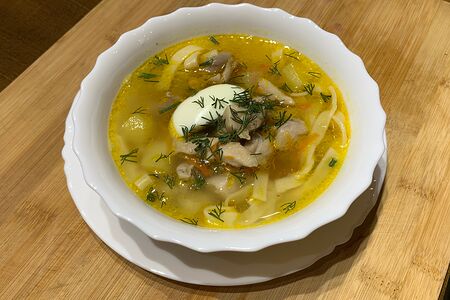 Куриный суп с лапшой