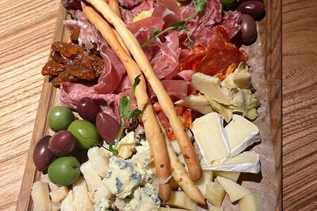 На компанию