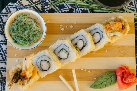 Ролл Эби Темпура