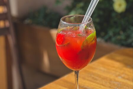 Фирменный лимонад Клубника-базилик