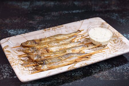 Мойва на шпажках